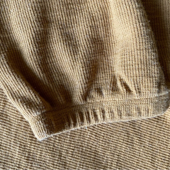 CJLA Long Sleeve Crop Top - Picture 2 of 3